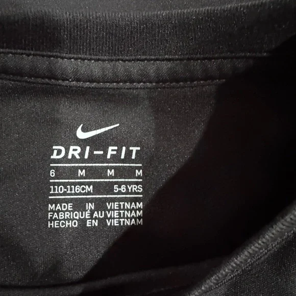 Boys Athletic Shirt Lot - Includes 6 total Size 5-5/6 - Picture 6 of 10